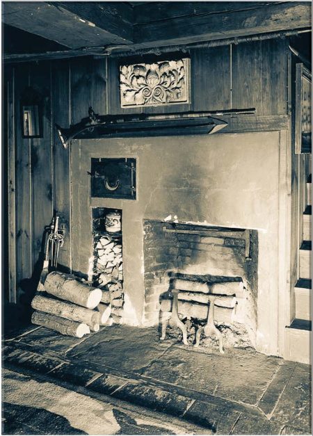 Captain_Richard_Charlton_House_Inside Captain_Richard_Charlton_House_Inside